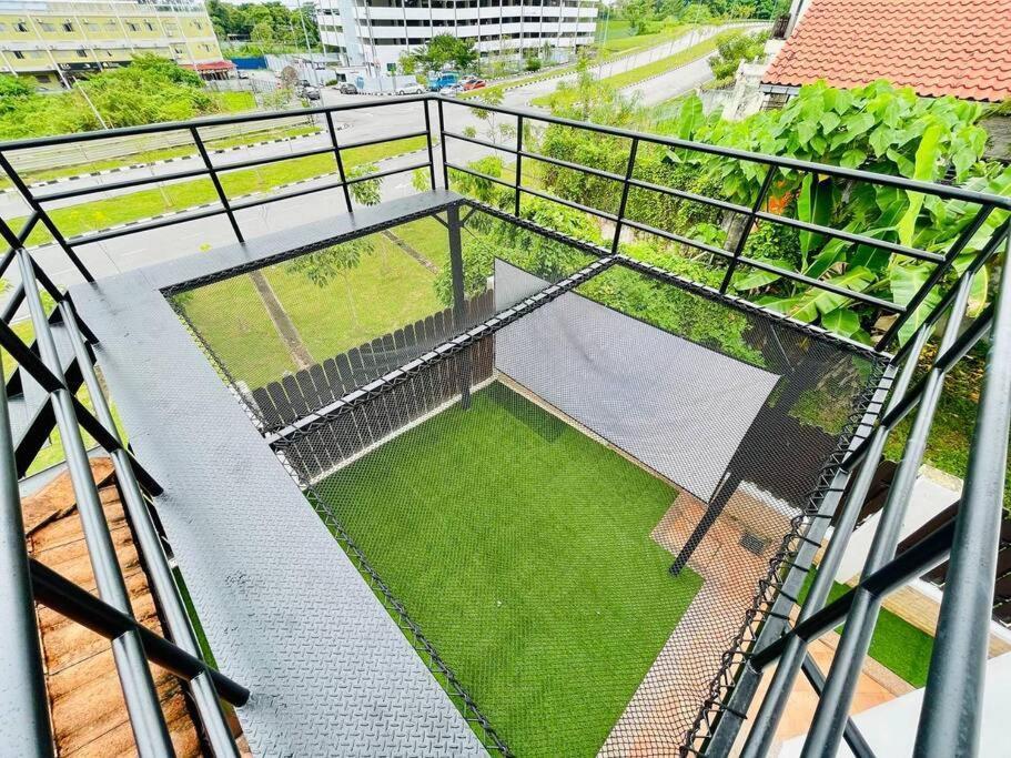 Trendy Family Getaway By Stayco - Mini-Pool, Outdoor Cinema, Air Loft, Ps4, Ktv - Just 2 Mins To Beach! Batu Feringgi Exterior foto